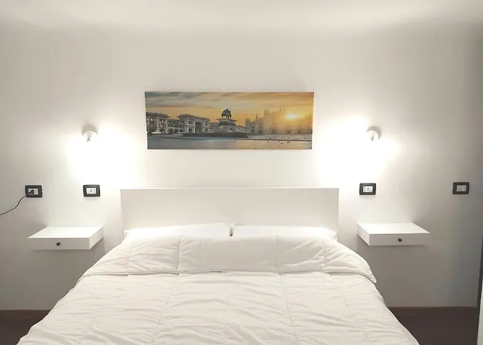 Corso Genova - Navigli * Milánó